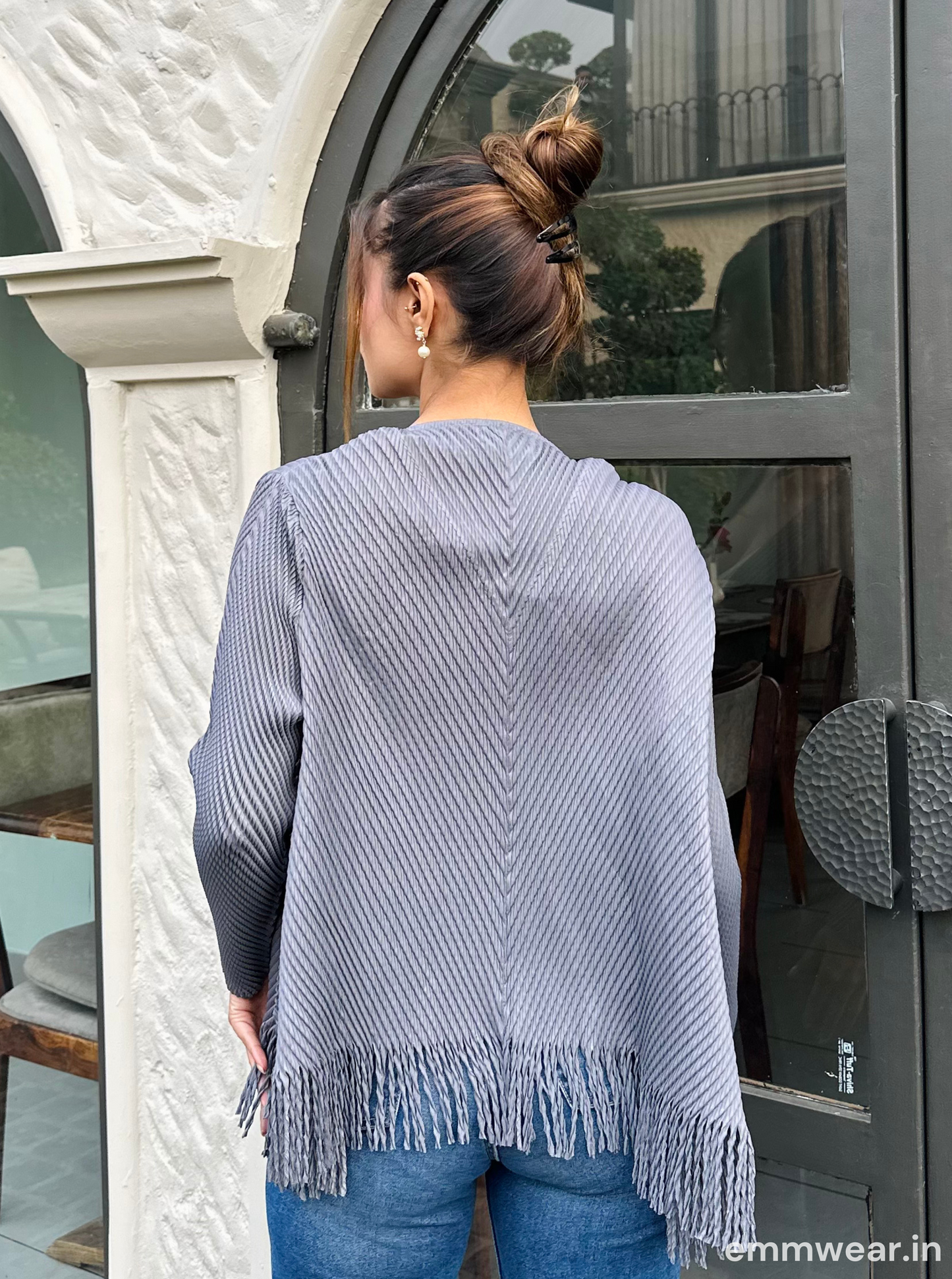 Spanish Grey Shrug